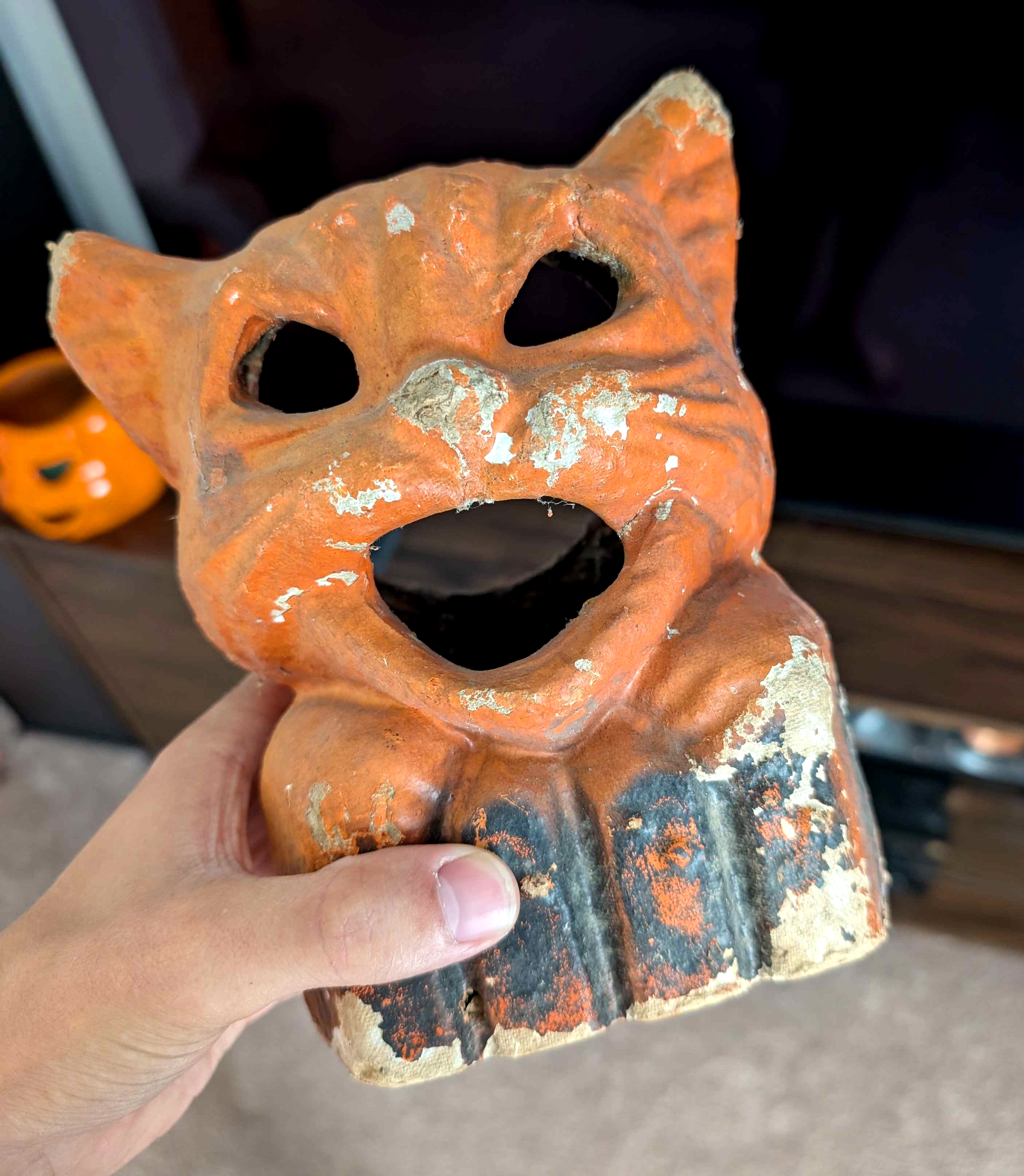 Vintage Halloween paper mache cat candy container